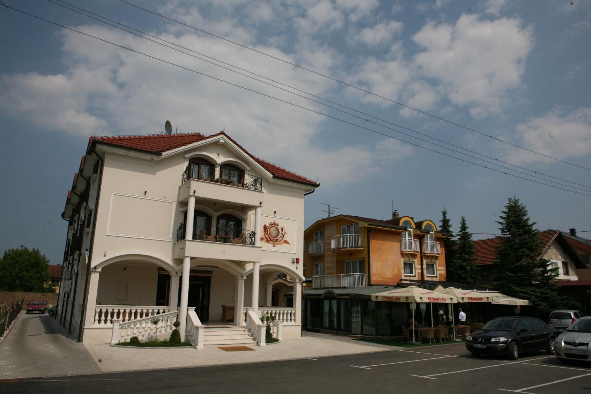 Hotel Villa Viktorija Banja Luka Exterior photo